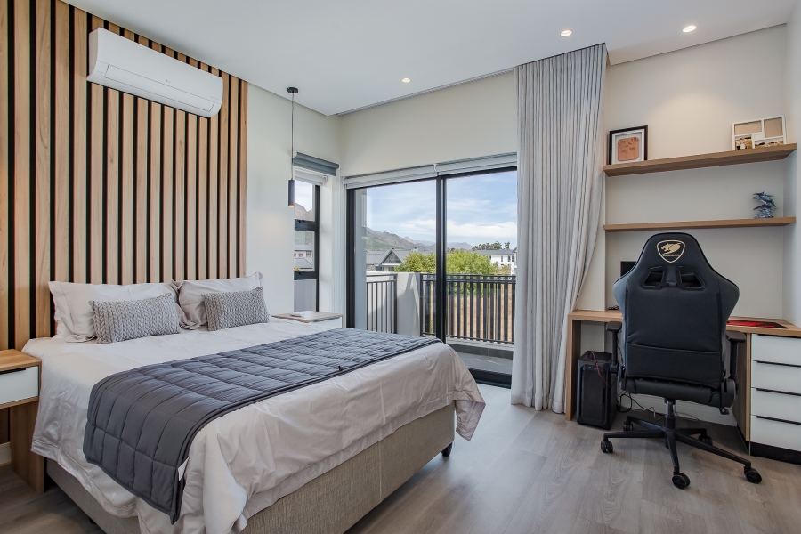 6 Bedroom Property for Sale in Pearl Valley at Val de Vie Western Cape